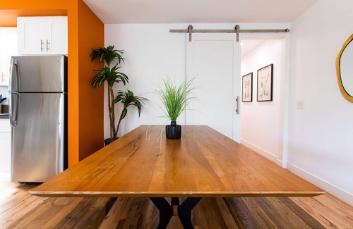 Santa Ana Apartment | ✦65"4kTV✦200Mbps✦2min→DTSA✦89wlkscr✦5min→Airport