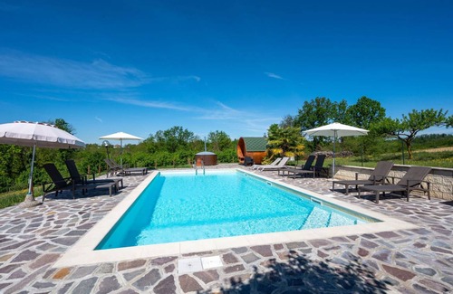 Asti Other | 65 m² Accommodation ∙ 2 bedrooms ∙ 6 guests