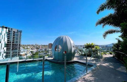 South Brisbane Apartment | 65 m² Apartment ∙ 1 bedroom ∙ 2 guests