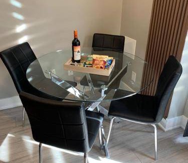 Niagara Falls Apartment | 65 m² Apartment ∙ 2 bedrooms ∙ 6 guests