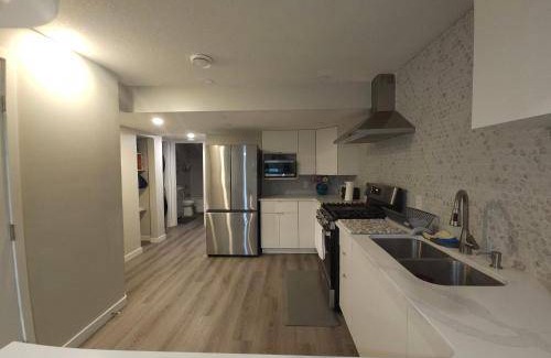 Southwest Edmonton Apartment | 65 m² Apartment ∙ 2 bedrooms ∙ 6 guests