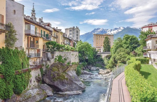 Chiavenna Apartment | 65 m² Apartment ∙ 2 bedrooms ∙ 5 guests