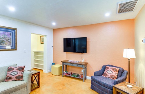 Sam Hughes Apartment | 65 m² Apartment ∙ 1 bedroom ∙ 2 guests