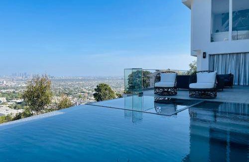 Hollywood Hills West Bed & Breakfast | 65 m² Bed and breakfast ∙ 4 guests