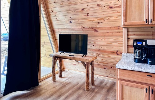 Newport Cabin | 65 m² Cabin ∙ 1 bedroom ∙ 4 guests