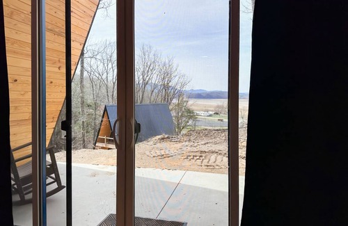 Newport Cabin | 65 m² Cabin ∙ 1 bedroom ∙ 4 guests