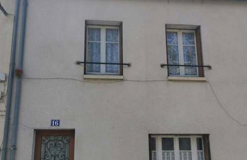 Chatillon-Coligny House | 65 m² House ∙ 2 bedrooms ∙ 5 guests