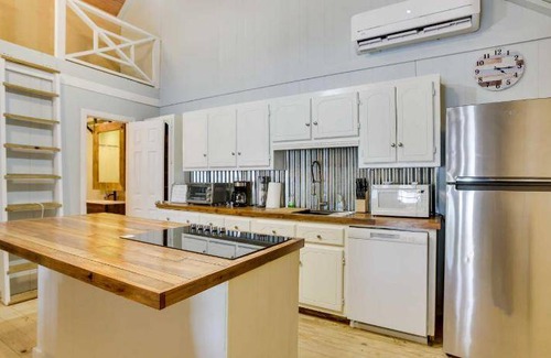 Golden Meadow House | 65 m² House ∙ 1 bedroom ∙ 4 guests
