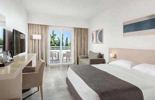 Paradisi Resort | 65 m² Resort ∙ 2 bedrooms ∙ 127 guests