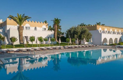 Paradisi Resort | 65 m² Resort ∙ 2 bedrooms ∙ 127 guests