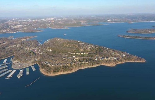 Indian Point Resort | 65 m² Resort ∙ 2 bedrooms ∙ 8 guests