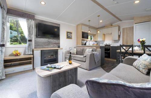 Newby Bridge Resort | 65 m² Resort ∙ 3 bedrooms ∙ 6 guests