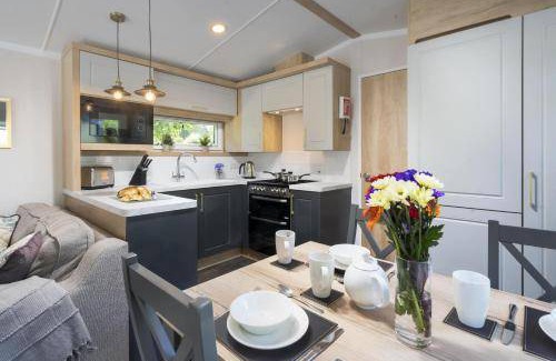 Newby Bridge Resort | 65 m² Resort ∙ 3 bedrooms ∙ 6 guests