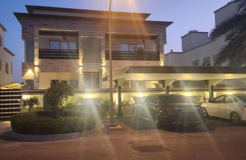 Muscat House | 650 m² House ∙ 6 bedrooms ∙ 14 guests