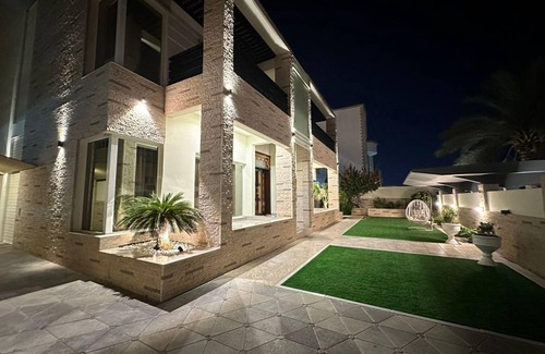 Muscat House | 650 m² House ∙ 6 bedrooms ∙ 14 guests