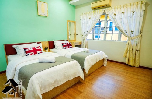 Seremban House | 650 m² House ∙ 6 bedrooms ∙ 22 guests