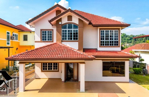 Seremban House | 650 m² House ∙ 6 bedrooms ∙ 22 guests