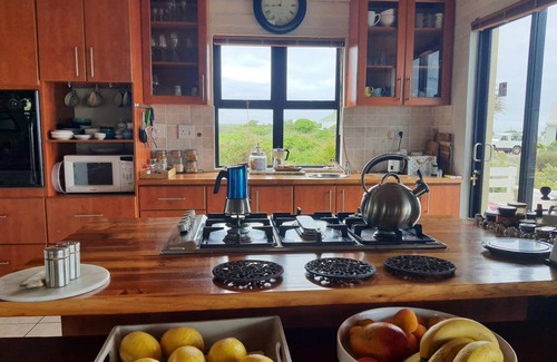 Grotto Bay House | 650 m² House ∙ 8 bedrooms ∙ 17 guests