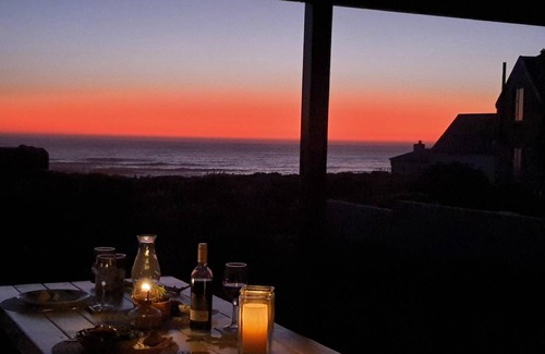 Grotto Bay House | 650 m² House ∙ 8 bedrooms ∙ 17 guests