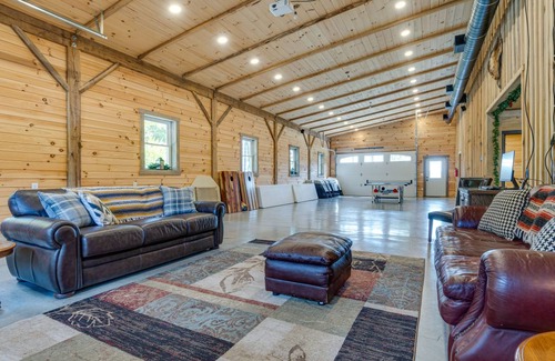 Huron House | 650 m² House ∙ 8 bedrooms ∙ 24 guests