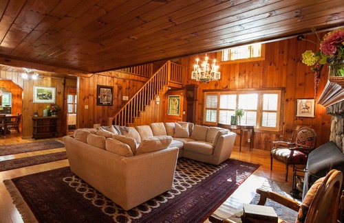 Ridgecrest House | 650 m² House ∙ 9 bedrooms ∙ 15 guests