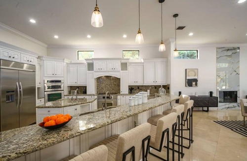 Palm Beach Country Estates House | 6500sf Luxe Design 8BR Mansion/Heated Pool/Cinema