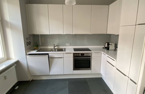 Prenzlauer Berg Apartment | 65sqm top old building apartment for 2 in Prenzl. Mountain incl. sunny balcony