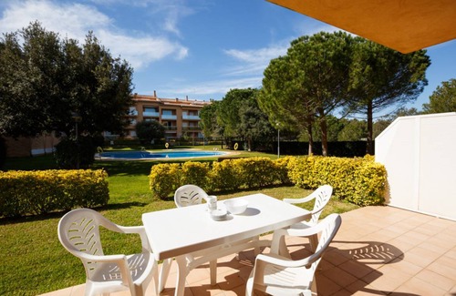 Pals Apartment | 66 m² Apartment ∙ 2 bedrooms ∙ 5 guests
