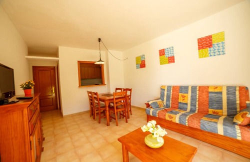 Pals Apartment | 66 m² Apartment ∙ 2 bedrooms ∙ 5 guests