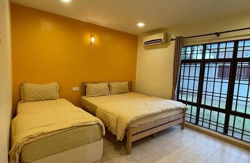 Alor Gajah Villa | 6600 m² Villa ∙ 4 bedrooms ∙ 12 guests