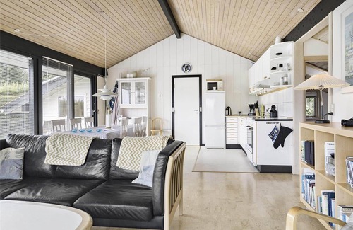 Sandvig House | 6623 Allinge - Markvejen 47