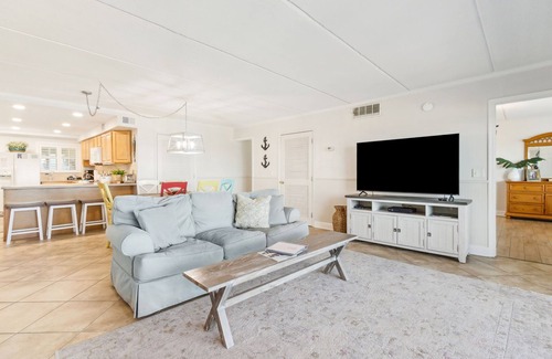 Fernandina Beach Condo | 669 Amelia by the Sea |Oceanfront 3BR 2BA with Private Pier, Sixth Floor Beauty- 3 Bedroom Oceanfro