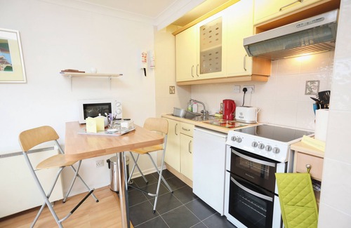 Borth-y-Gest Cottage | 66D SOUTH SNOWDON WHARF, pet friendly, with a garden in Porthmadog