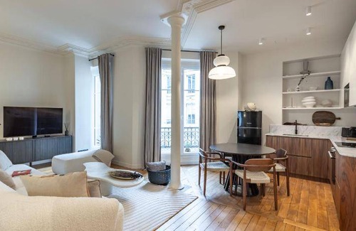 Paris City Center Apartment | 67 m² Apartment ∙ 2 bedrooms ∙ 4 guests