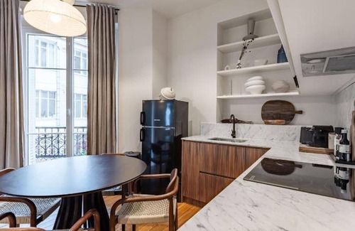 Paris City Center Apartment | 67 m² Apartment ∙ 2 bedrooms ∙ 4 guests
