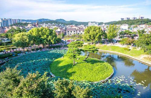 Yeongtong-gu Apartment | 67 m² Apartment ∙ 3 bedrooms ∙ 8 guests
