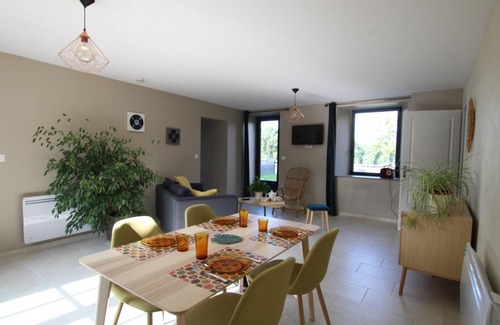 Saint-Pair-sur-Mer House | 67 m² Gîte ∙ 2 bedrooms ∙ 4 guests