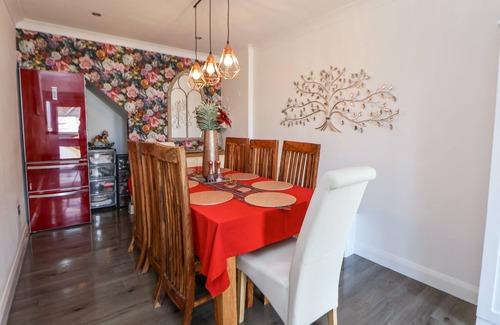 Prestatyn House | 67 PENDRE AVENUE, family friendly, with a garden in Prestatyn