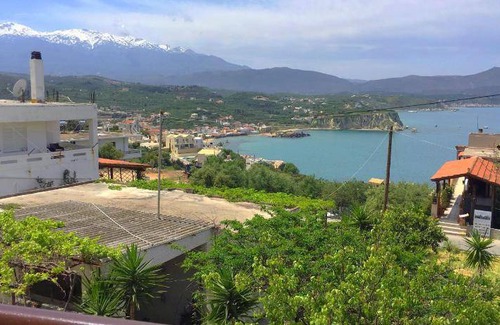 Plaka Apartment | 68 m² Apartment ∙ 2 bedrooms ∙ 5 guests