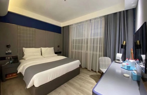 Zhangdian District Hotel | 68 m² Hotel ∙ 5 guests