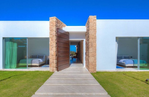 Sant Josep de sa Talaia Villa | 688 m² Villa ∙ 5 bedrooms ∙ 10 guests