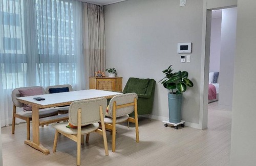 Bongmyeong-dong Apartment | 69 m² Apartment ∙ 3 bedrooms ∙ 5 guests