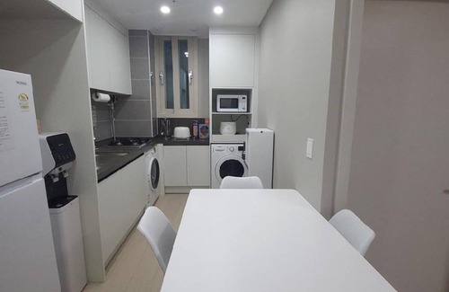 Bongmyeong-dong Apartment | 69 m² Apartment ∙ 3 bedrooms ∙ 5 guests