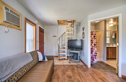 Tower Heights Cottage | 69 m² Cabin ∙ 1 bedroom ∙ 2 guests