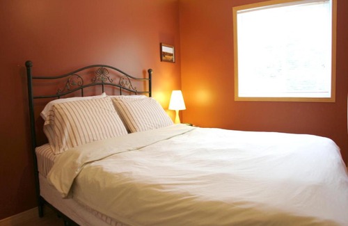Manitoulin District House | 690 Perivale Road West - Cottage B