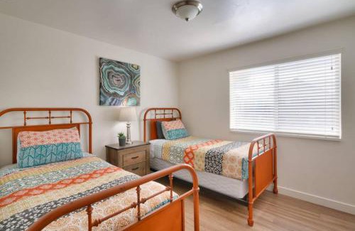 Moab South Valley Apartment | 6B Cozy Moab RedCliff Condo, Pool & Hot Tub