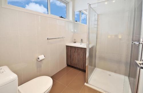 Brunswick House | 6B - Modern Executive-Style Brunswick Room