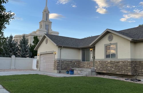 The Maples House | 6BR Cozy Haven by Payson Temple – Perfect for Families and Groups Sleeps 16