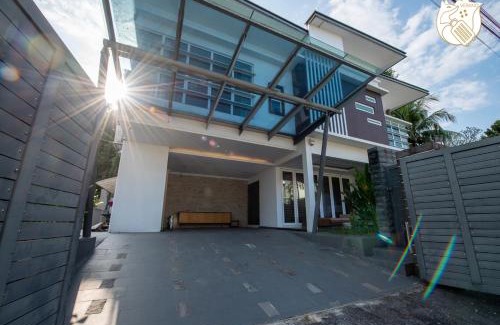 Ampang Villa | 6BR Homestay KL Pool Villa - 4KM To KLCC by Verano