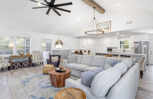 Gulf Trace House | 6BR, Private Pool, Close to the Beach, Bikes, Kayak, SUP!
